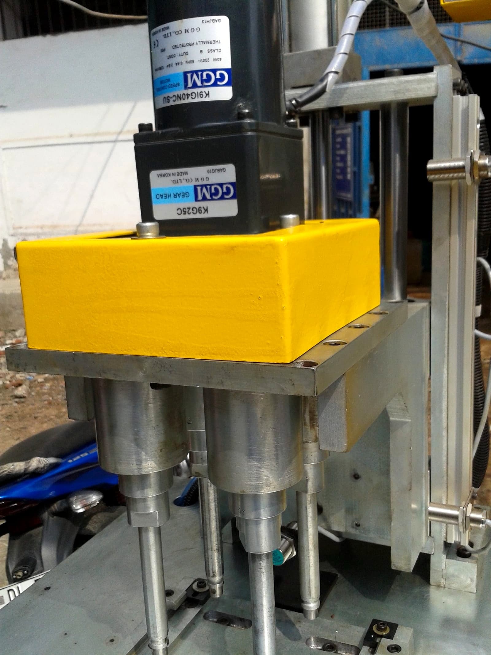 Screw Tightening Machine